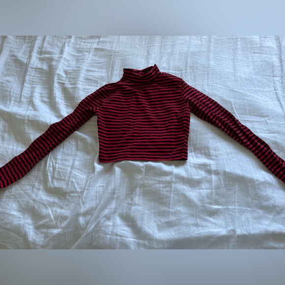 Long sleep striped crop turtle neck - Picture 1 of 6